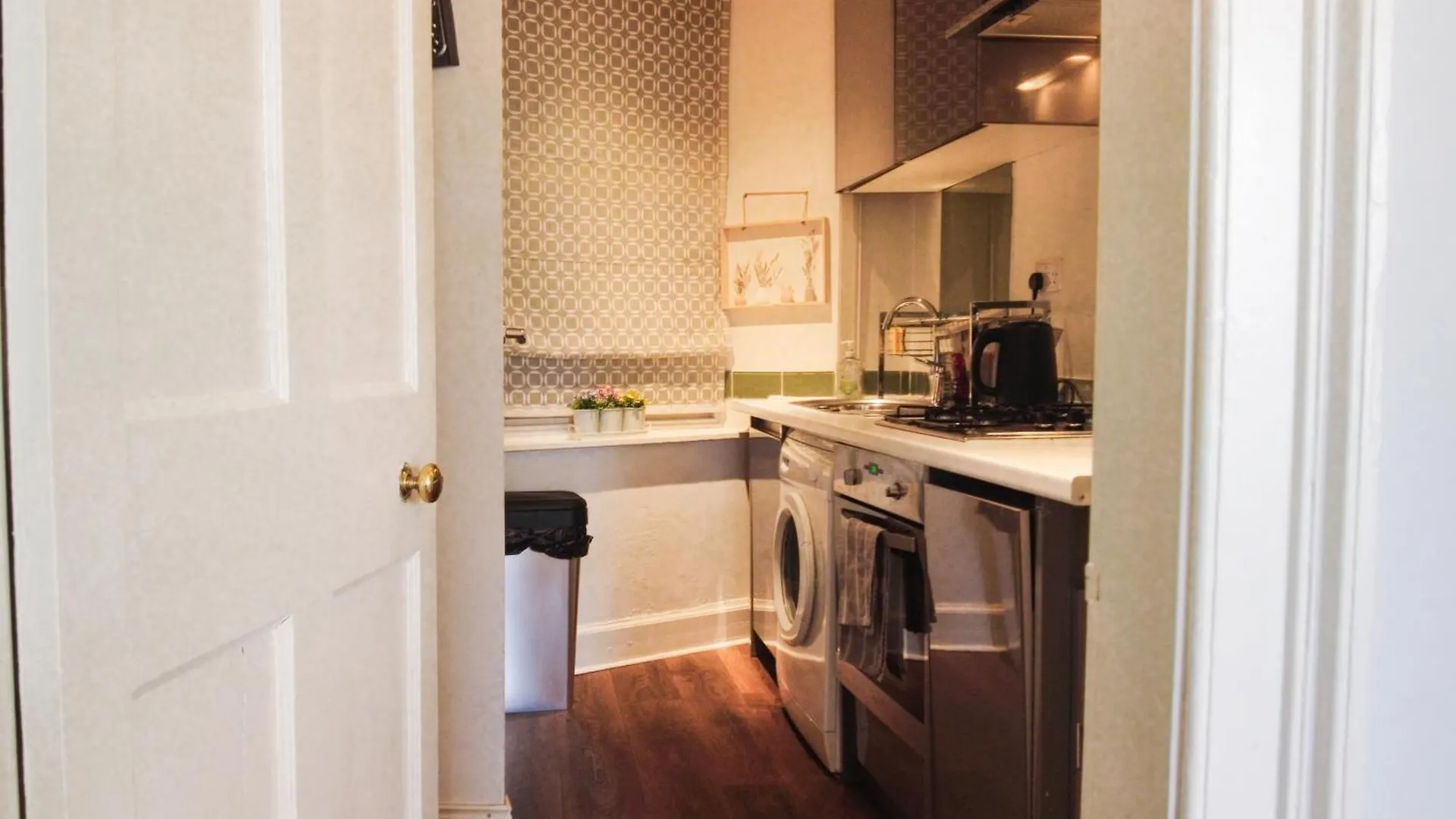 1 Bedrooms Flat In Central Edinburgh Haymarket, Heart Of Edinburgh Flat Sleeps 4 , 0*,  Wielka Brytania
