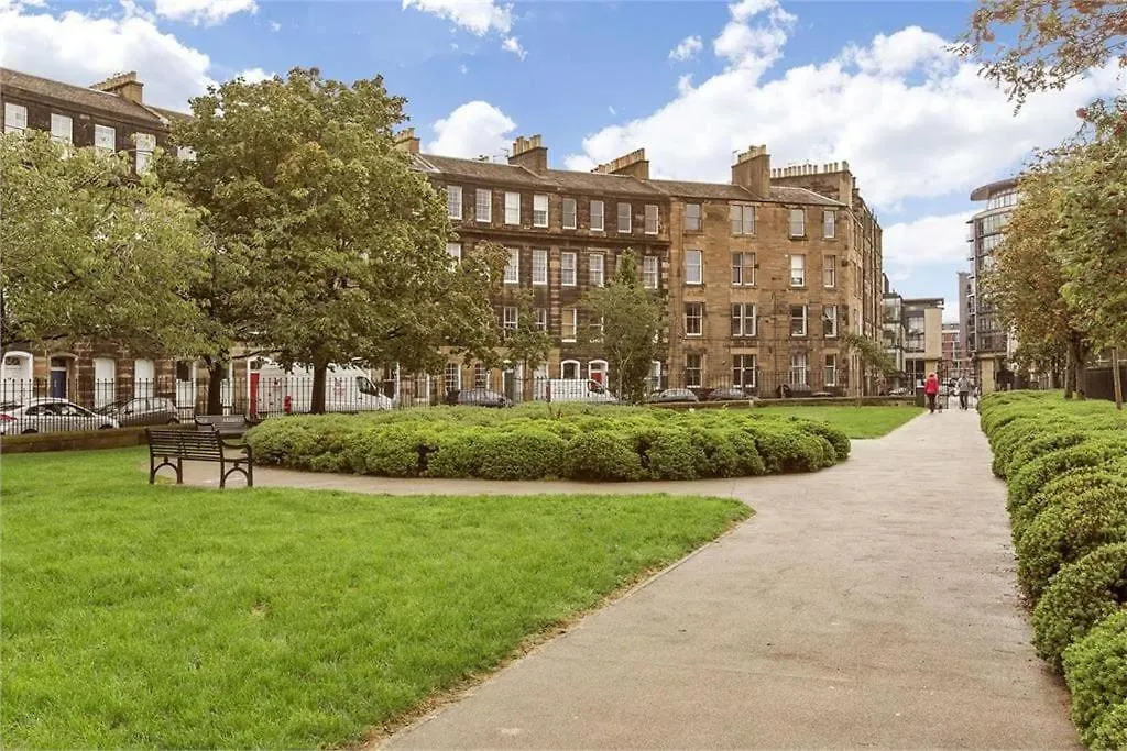 1 Bedrooms Flat In Central Edinburgh Haymarket, Heart Of Edinburgh Flat Sleeps 4 , アパート