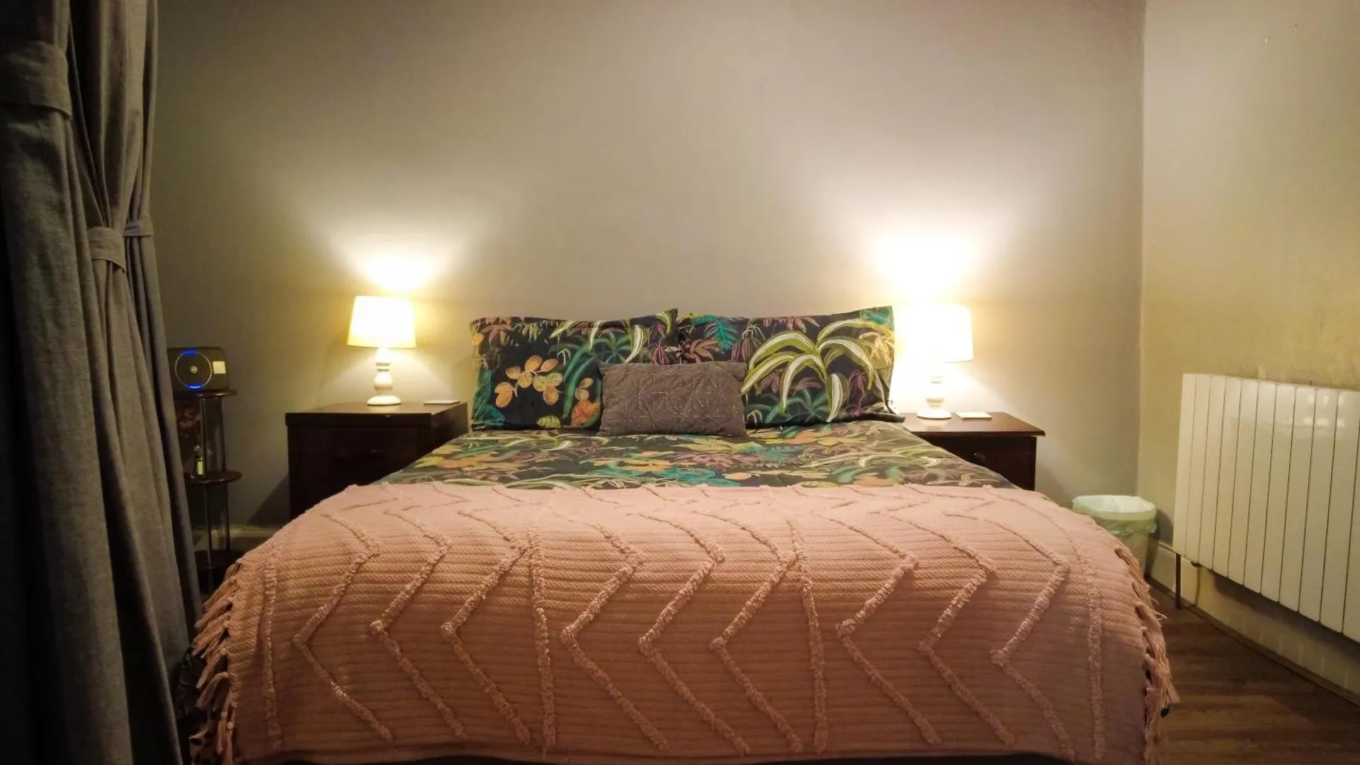 1 Bedrooms Flat In Central Edinburgh Haymarket, Heart Of Edinburgh Flat Sleeps 4 , 0*,  イギリス